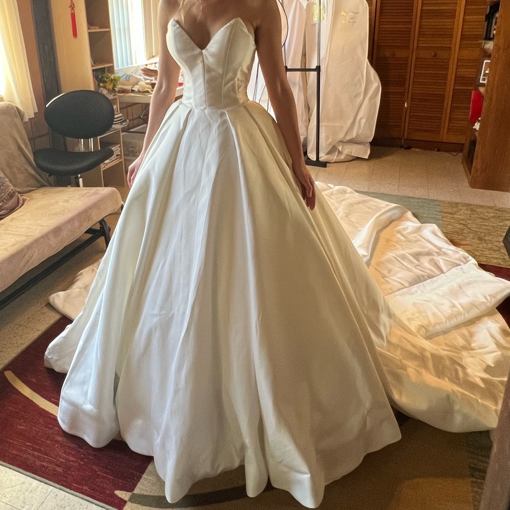 Ivory ball gown wedding dress
